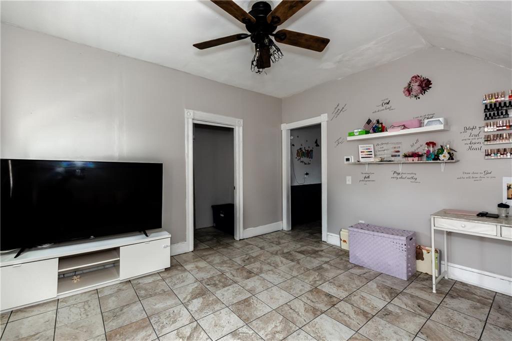 81 1st Street Property Photo 15