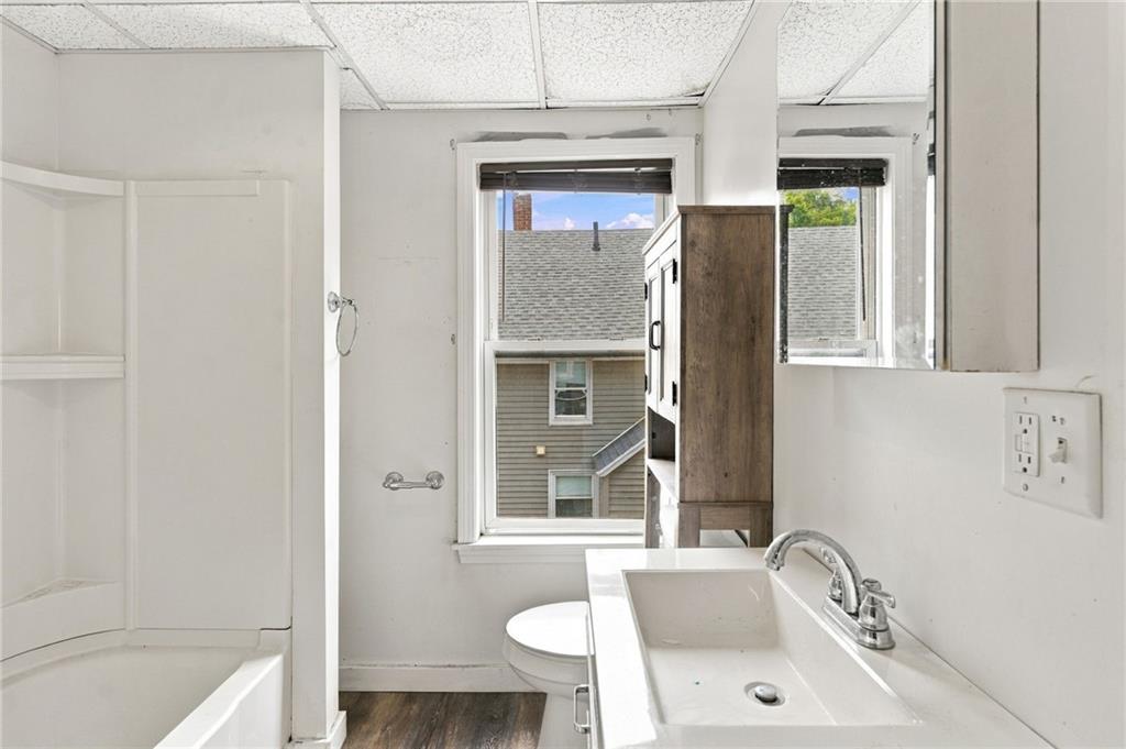 56 Summit Street Property Photo 5