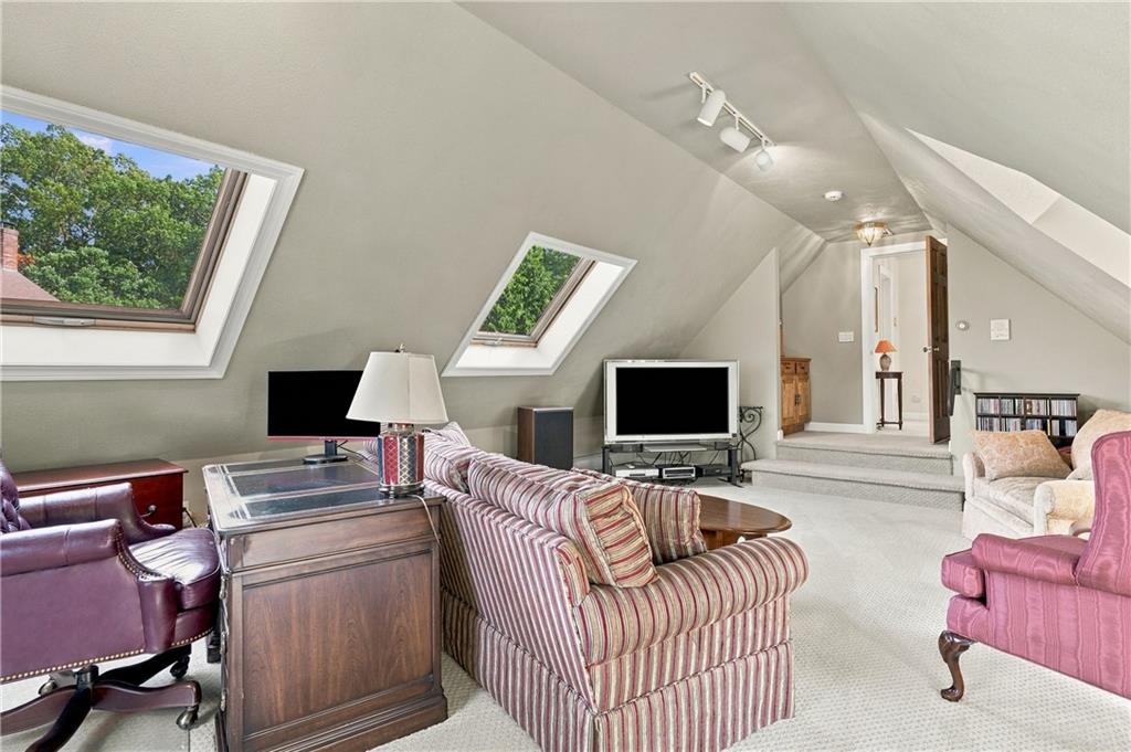 1 Gladding Drive Property Photo 30