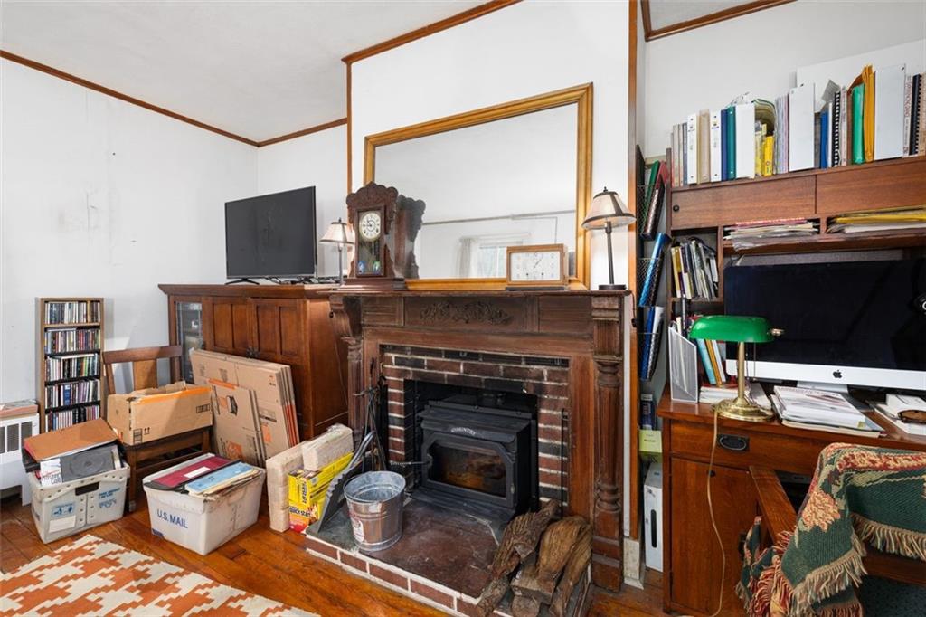 320 Railroad Avenue Property Photo 4