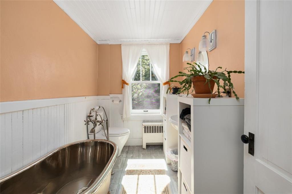 320 Railroad Avenue Property Photo 12