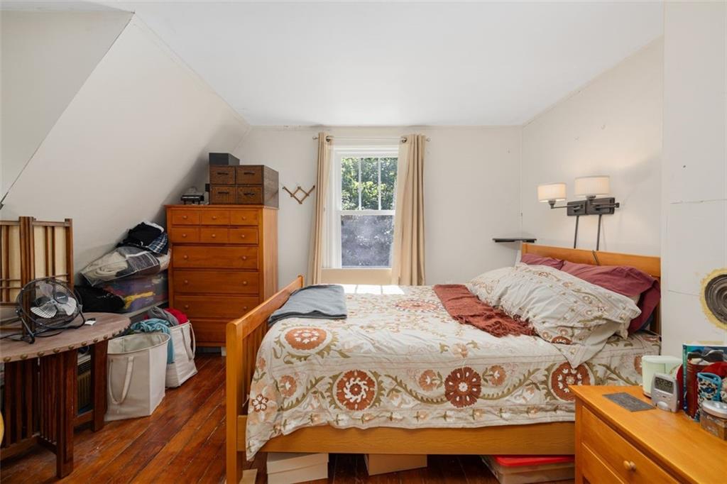320 Railroad Avenue Property Photo 17