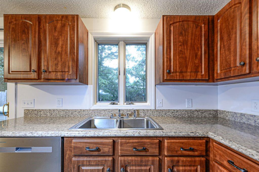 29 West Castle Way Unit B Property Photo 5