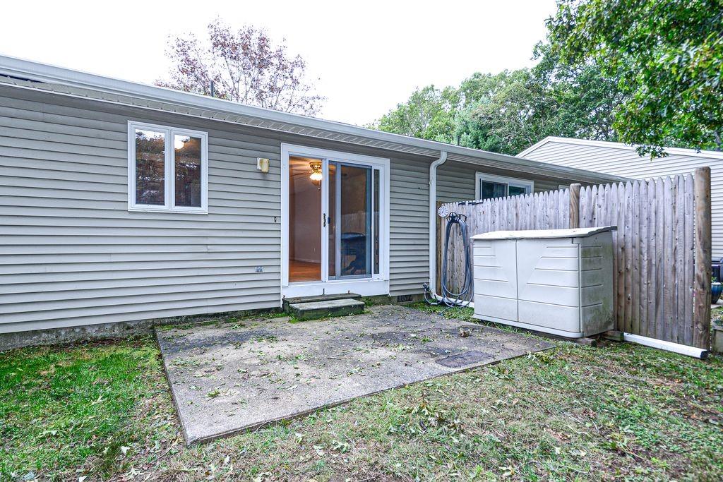 29 West Castle Way Unit B Property Photo 12