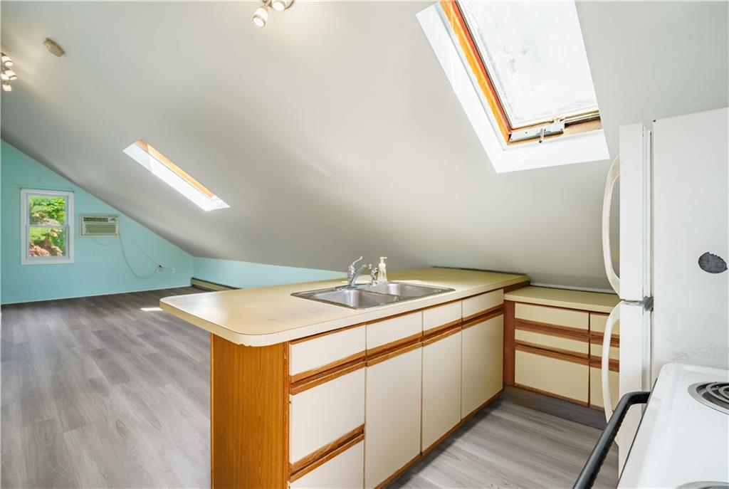 1424863 Property Photo 4