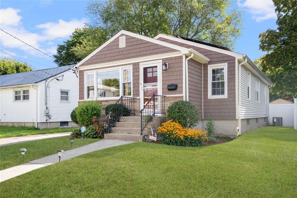 18 Pine Street Property Photo 2