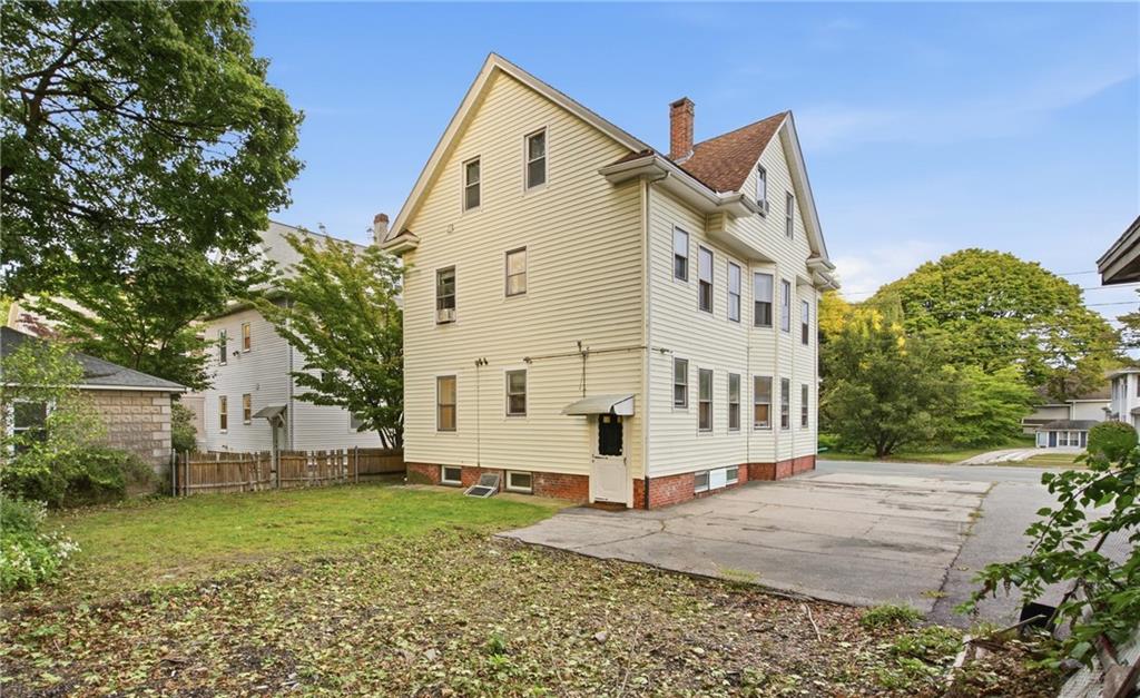 642 Hope Street Property Photo 3