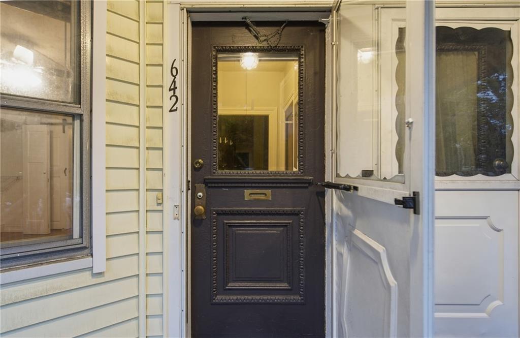 642 Hope Street Property Photo 4