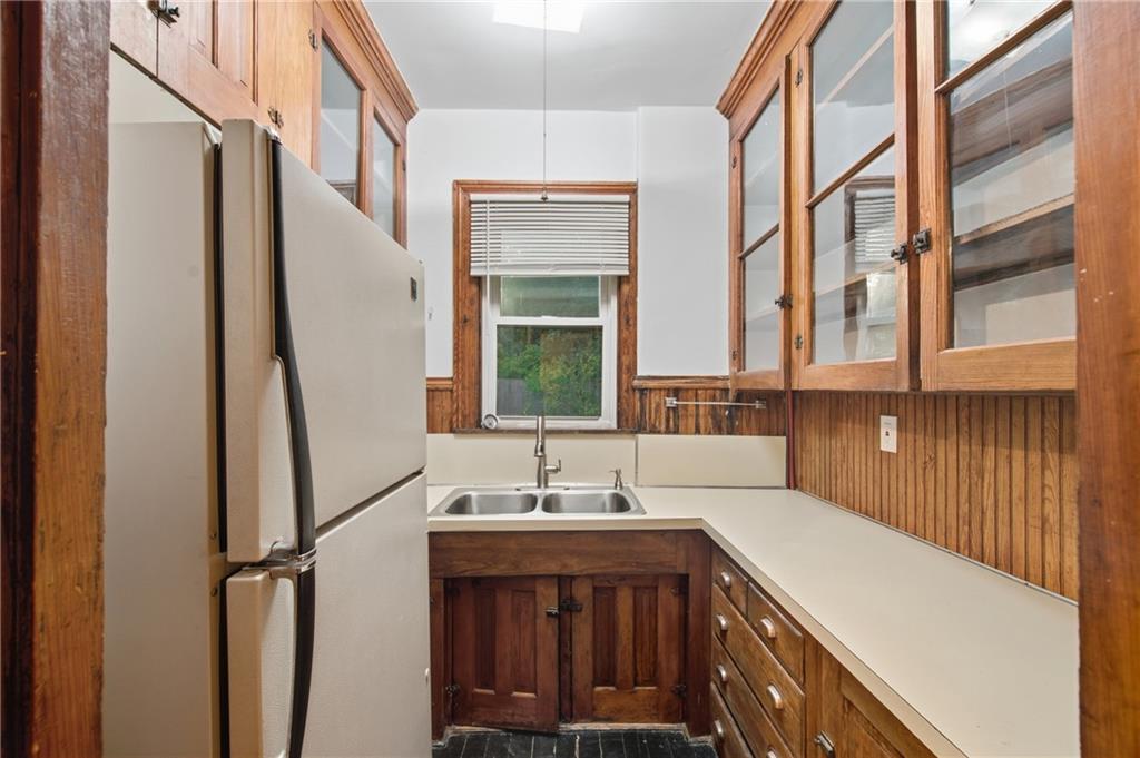 642 Hope Street Property Photo 10