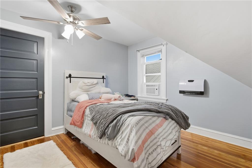 642 Hope Street Property Photo 32