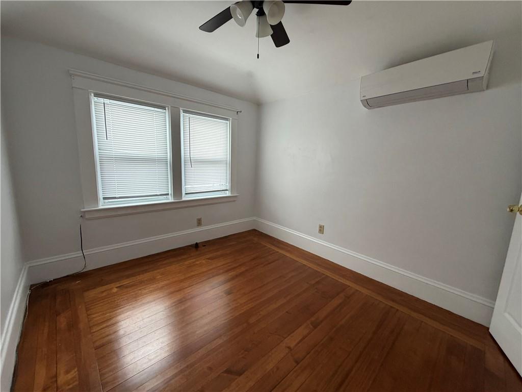 87 Bentley Street Unit 2 Property Photo 10