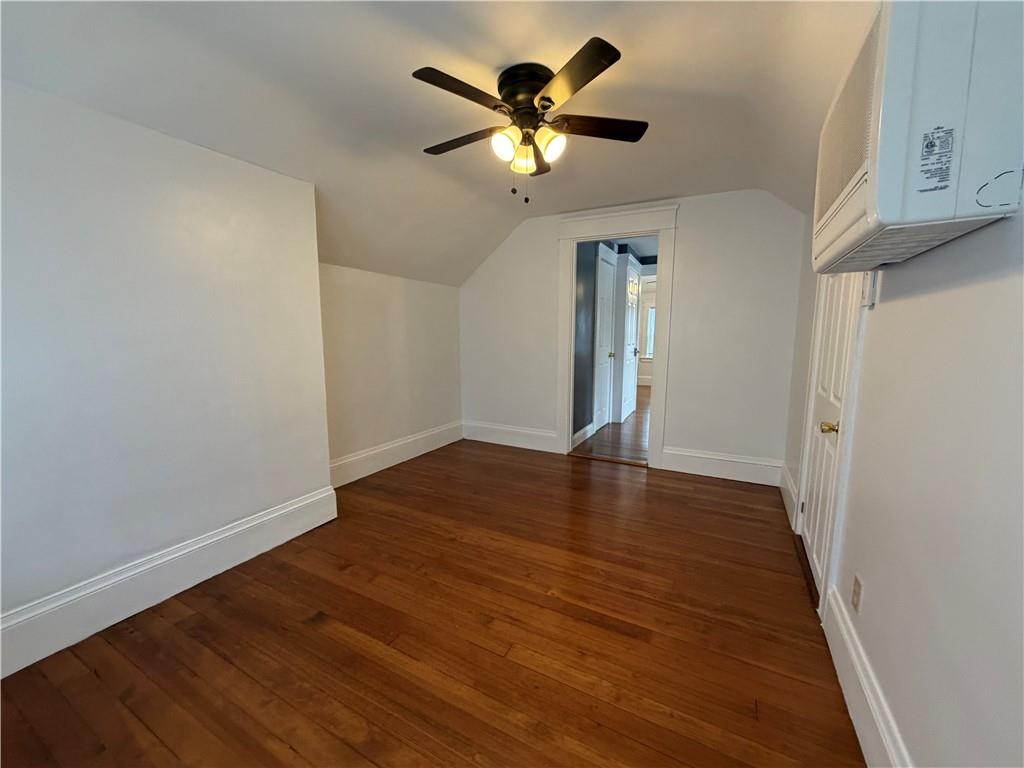 87 Bentley Street Unit 2 Property Photo 14