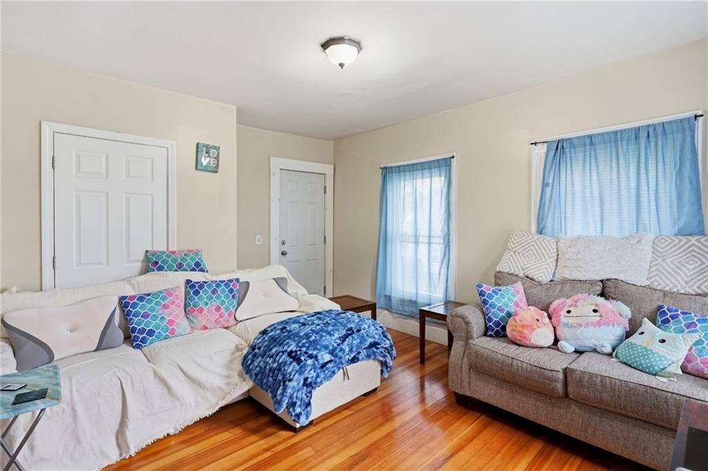 7 Broad Street Property Photo 38