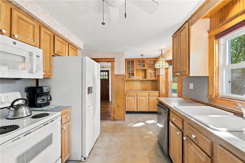 11 Tourtelott Avenue Property Photo 10
