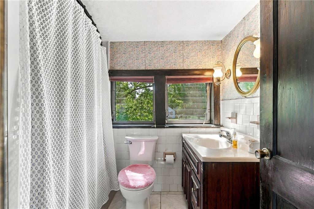 11 Tourtelott Avenue Property Photo 15