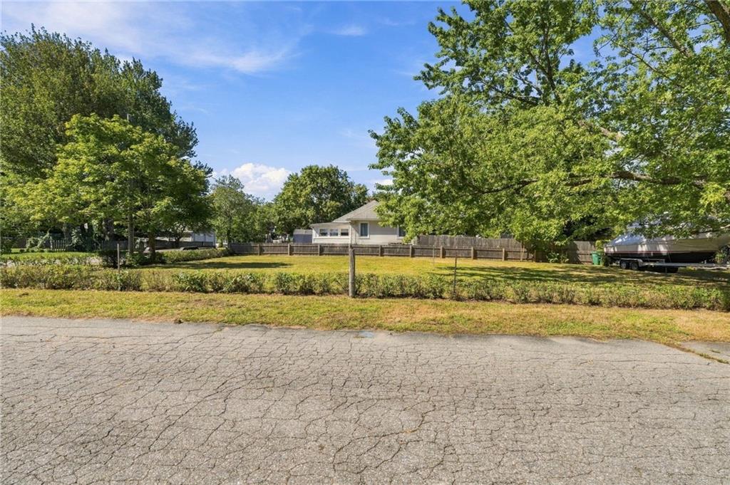 11 Tourtelott Avenue Property Photo 18