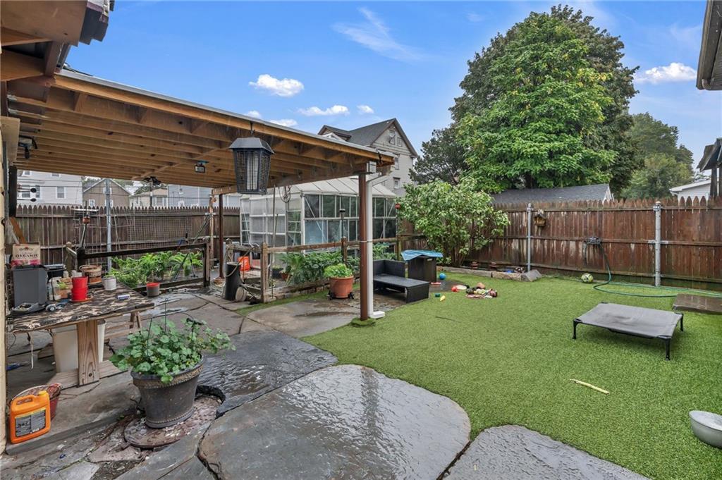 95 Thomas Avenue Property Photo 2