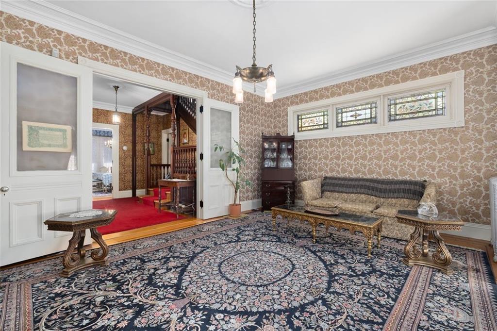 20 Bainbridge Avenue Property Photo 10