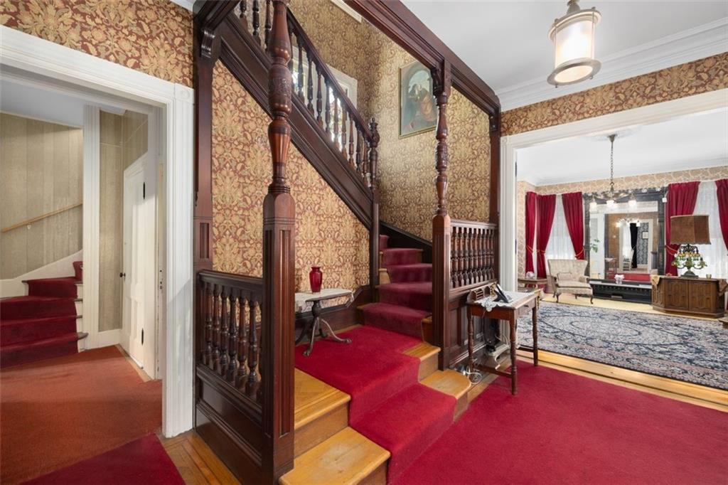 20 Bainbridge Avenue Property Photo 12
