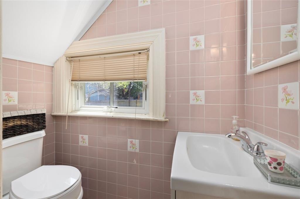 20 Bainbridge Avenue Property Photo 22