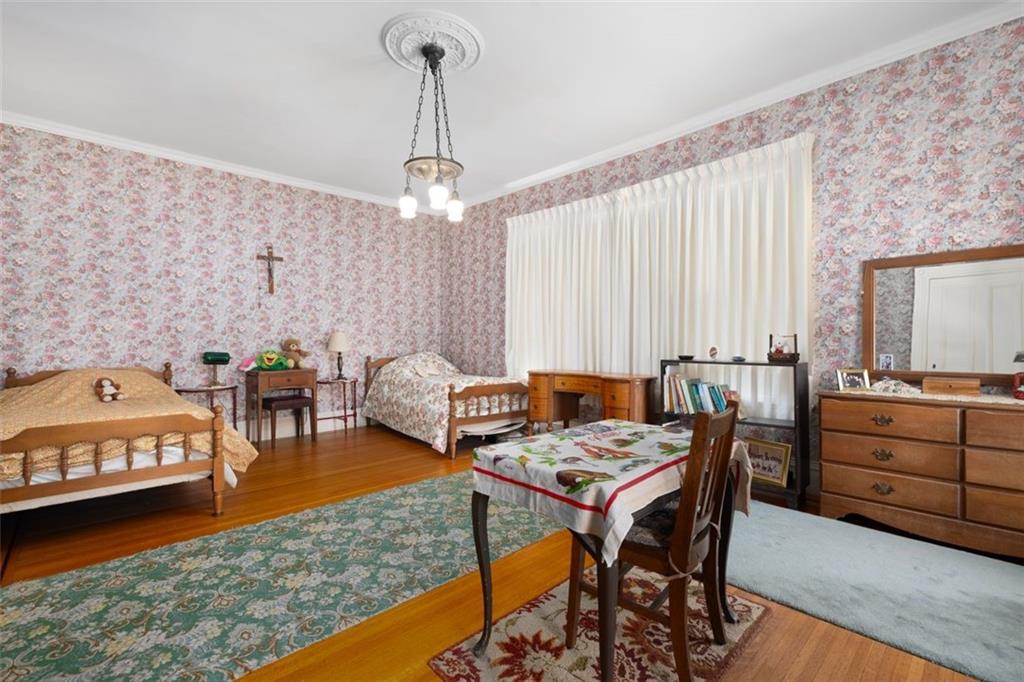20 Bainbridge Avenue Property Photo 28