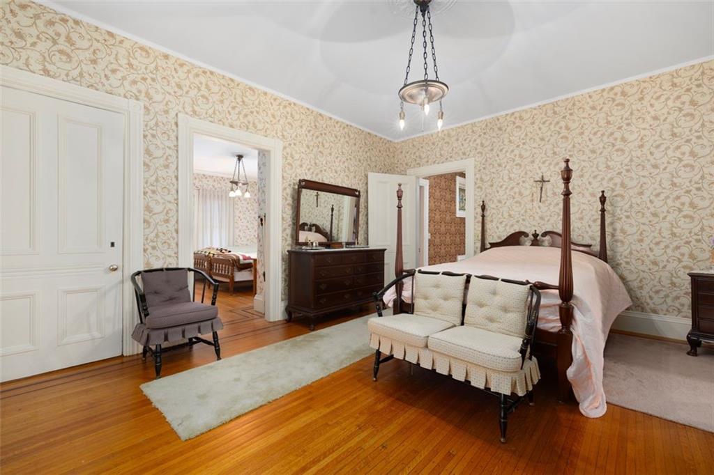 20 Bainbridge Avenue Property Photo 33