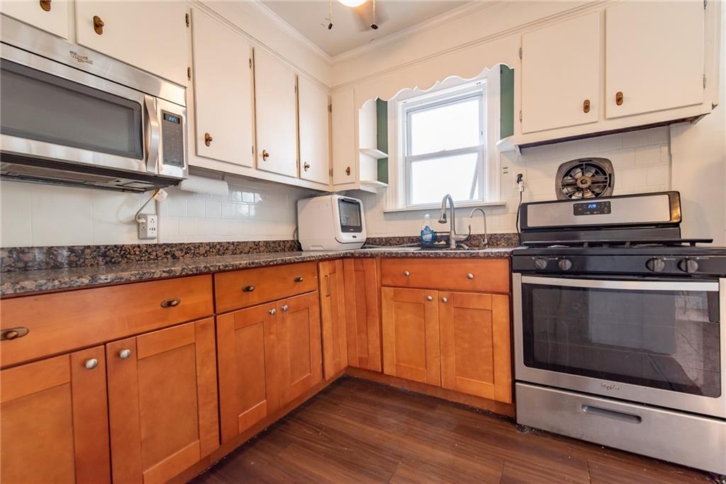 6 Monitor Street Property Photo 8