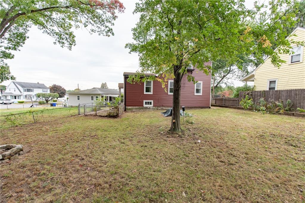 6 Monitor Street Property Photo 23