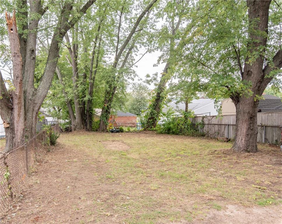 6 Monitor Street Property Photo 24