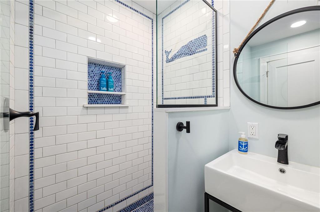 290 Off Spring Street Property Photo 31