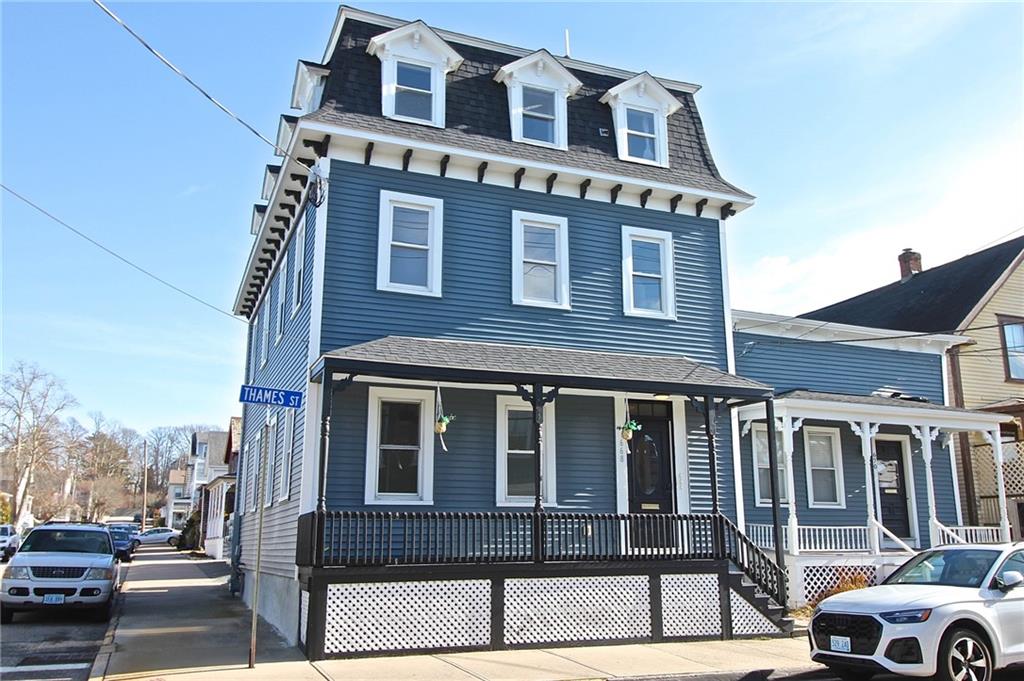 668 Thames Street Unit 2 Property Photo 2