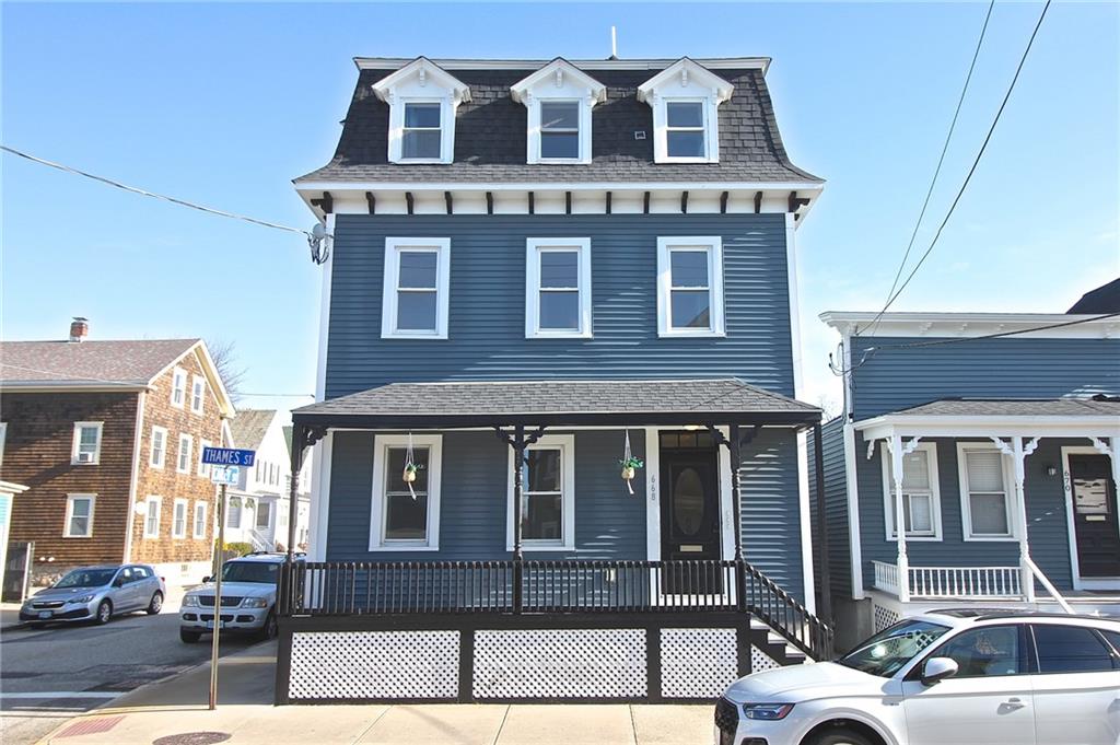 668 Thames Street Unit 2 Property Photo 3