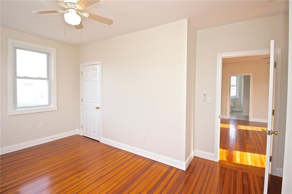 668 Thames Street Unit 2 Property Photo 28