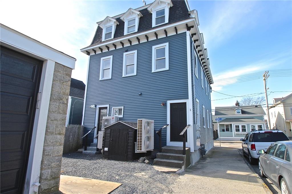 668 Thames Street Unit 2 Property Photo 37