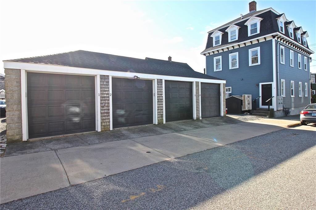668 Thames Street Unit 2 Property Photo 39