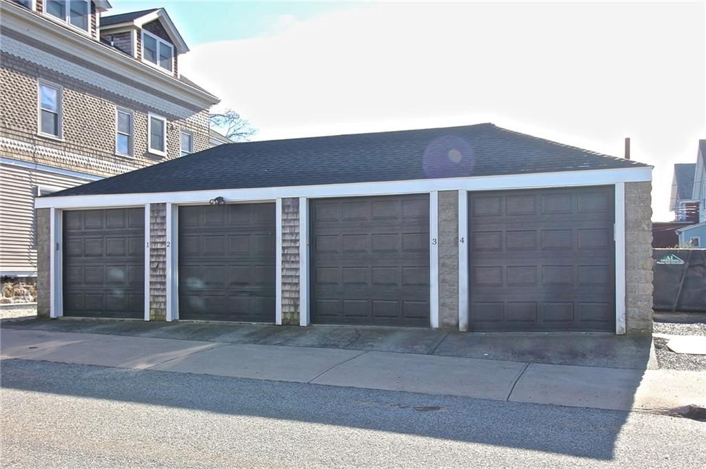668 Thames Street Unit 2 Property Photo 40