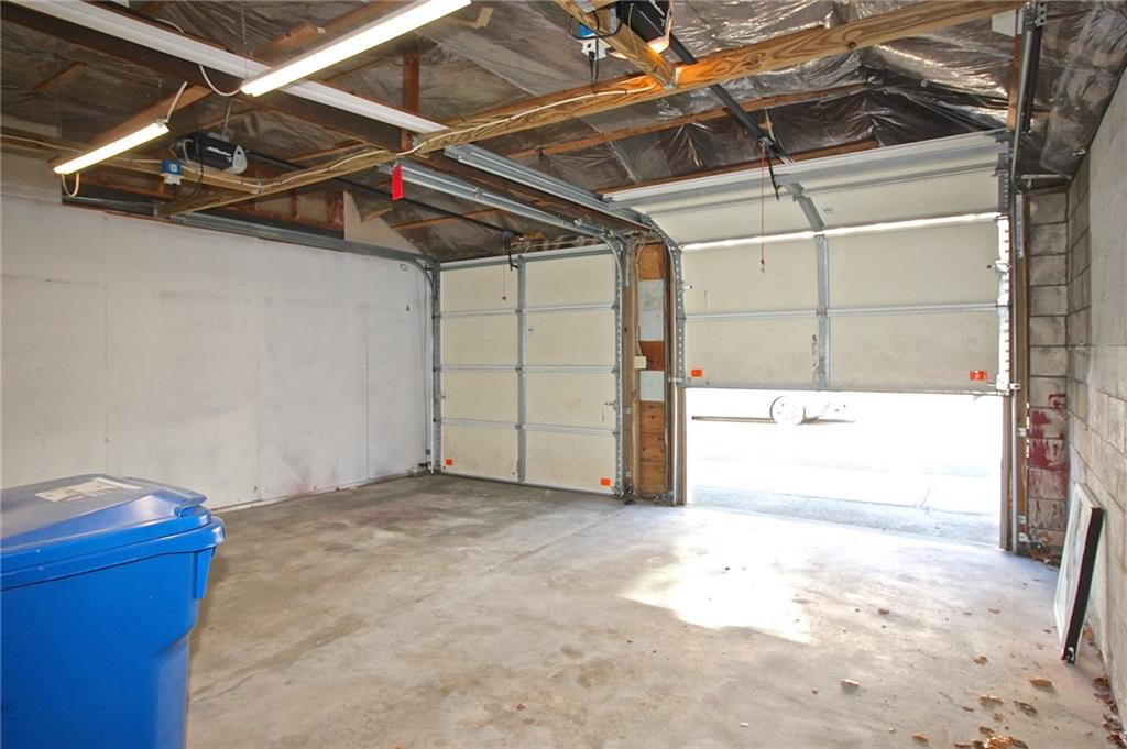 668 Thames Street Unit 2 Property Photo 41
