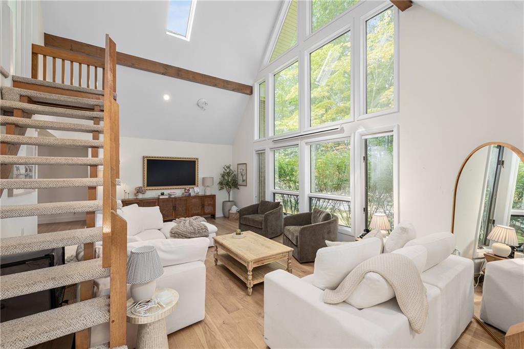 40 Moosehorn Road Property Photo 1