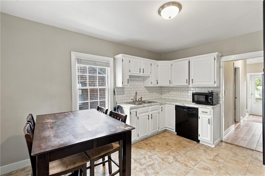 82 Burnside Avenue Unit 2 Property Photo 8