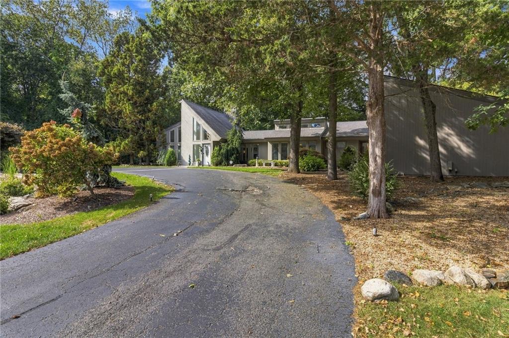 2 Elden Court Property Photo 2
