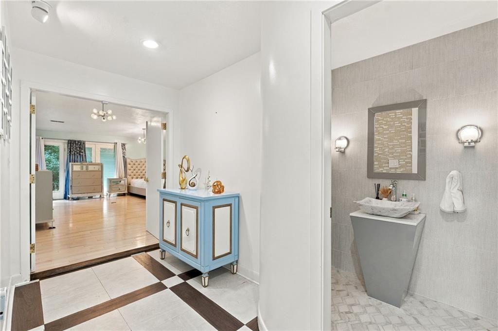 2 Elden Court Property Photo 21