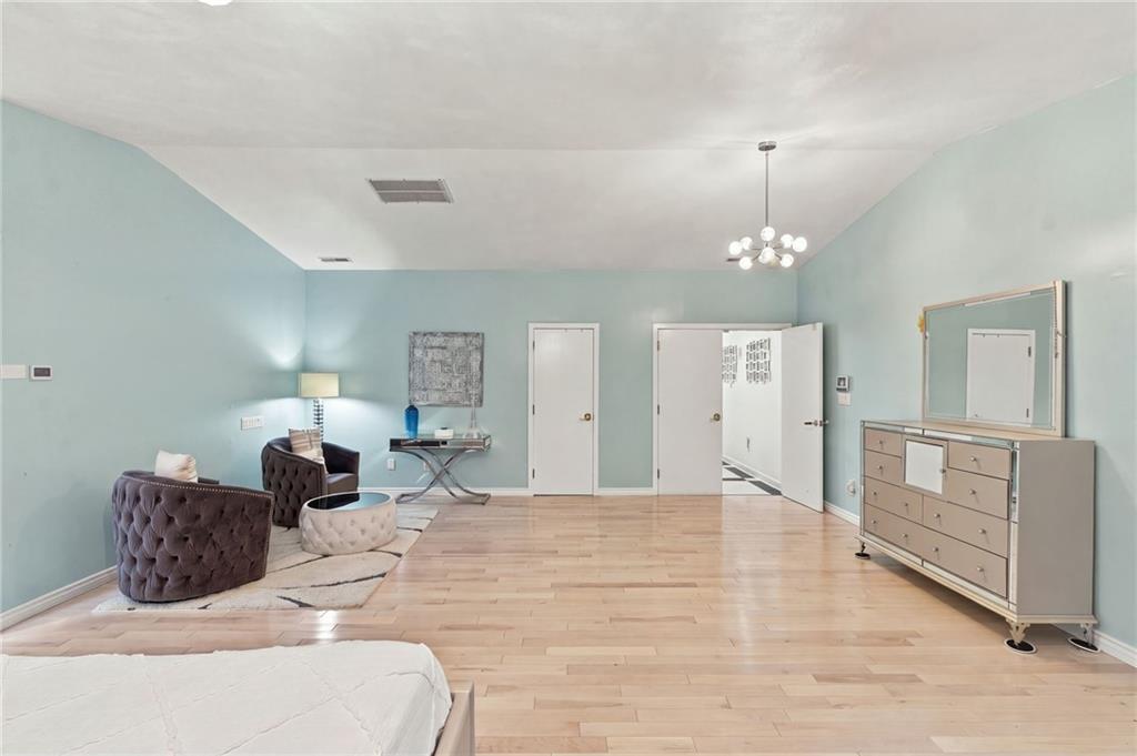 2 Elden Court Property Photo 22