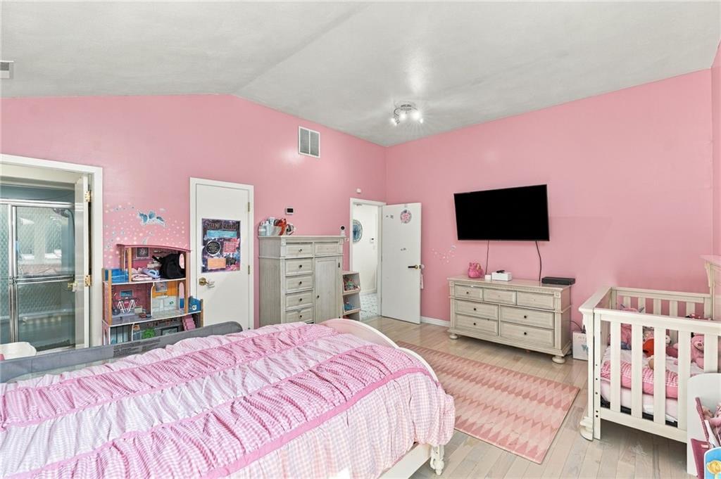 2 Elden Court Property Photo 34