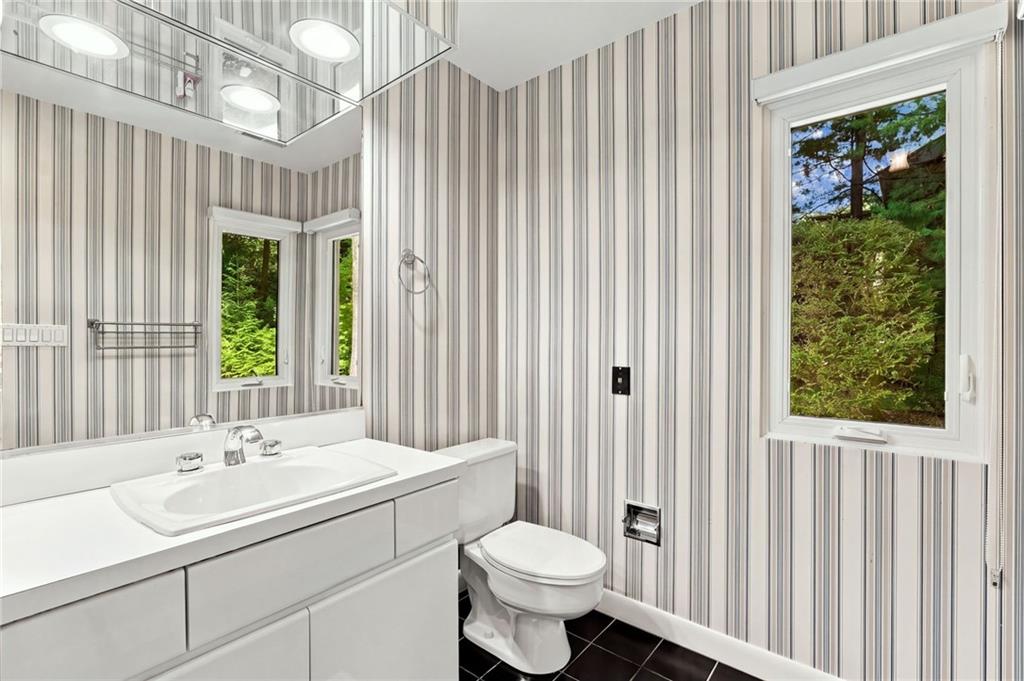 2 Elden Court Property Photo 39
