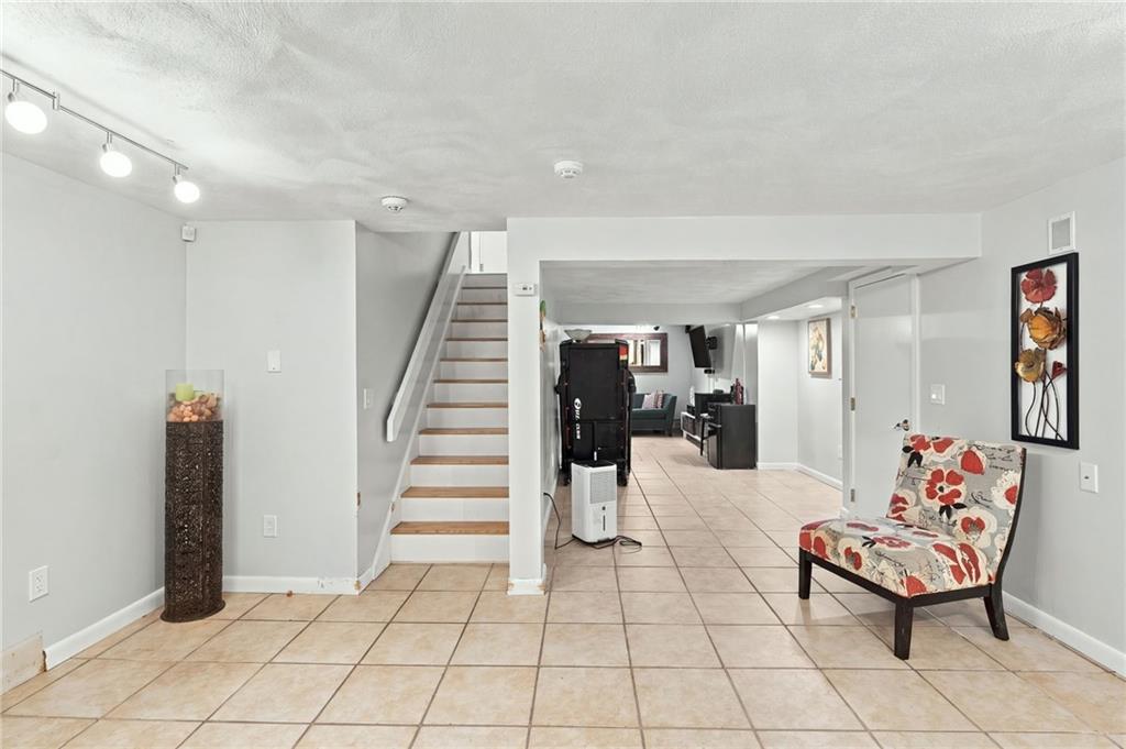 2 Elden Court Property Photo 43