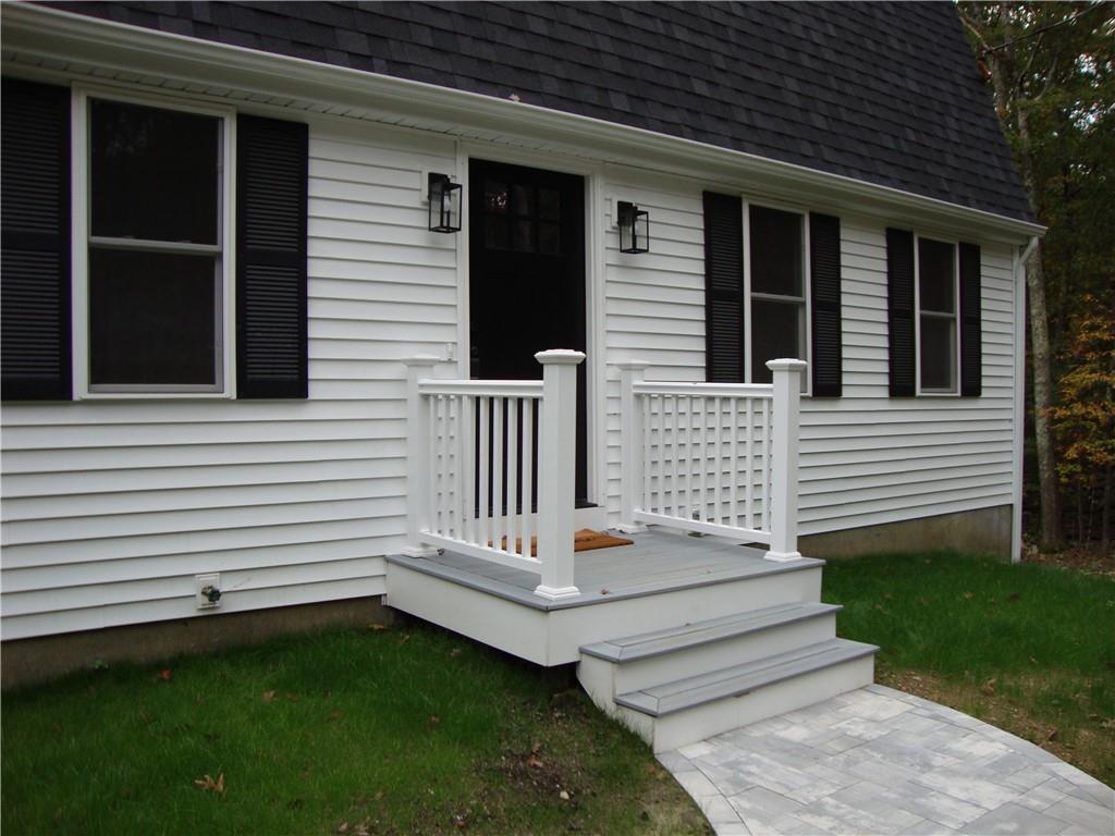 1094 Fish Hill Road Property Photo 3