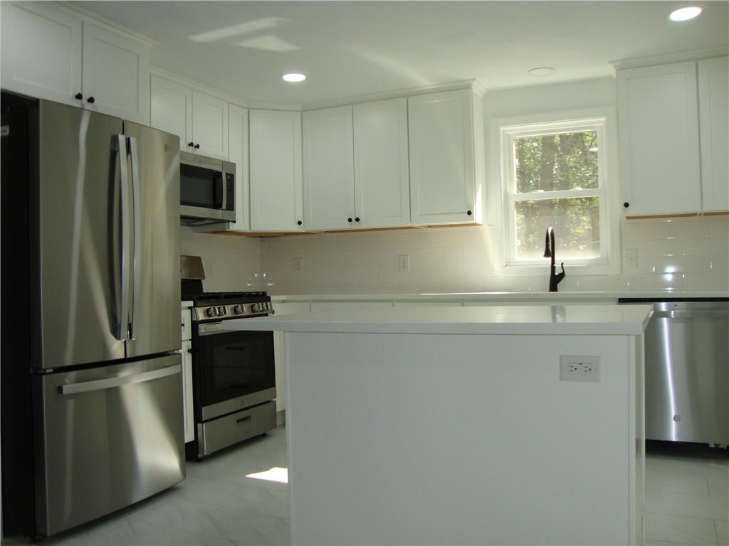 1094 Fish Hill Road Property Photo 12