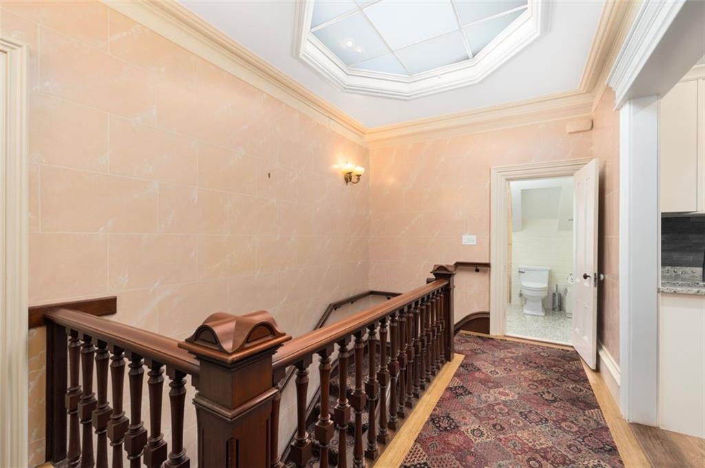 466 Broadway Unit 5 Property Photo 4