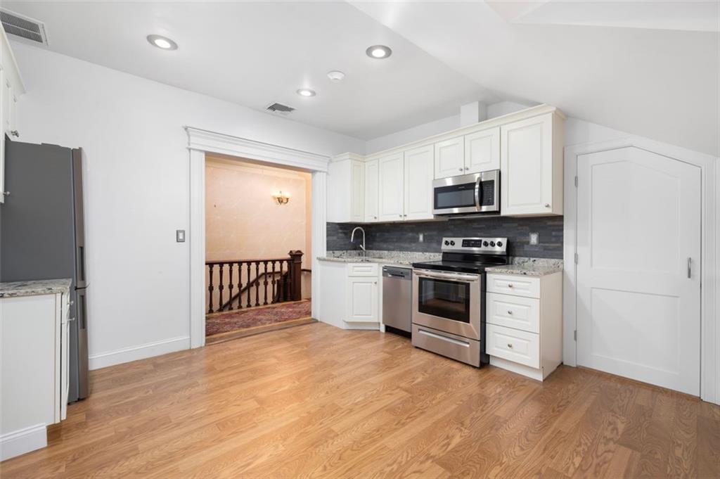 466 Broadway Unit 5 Property Photo 10