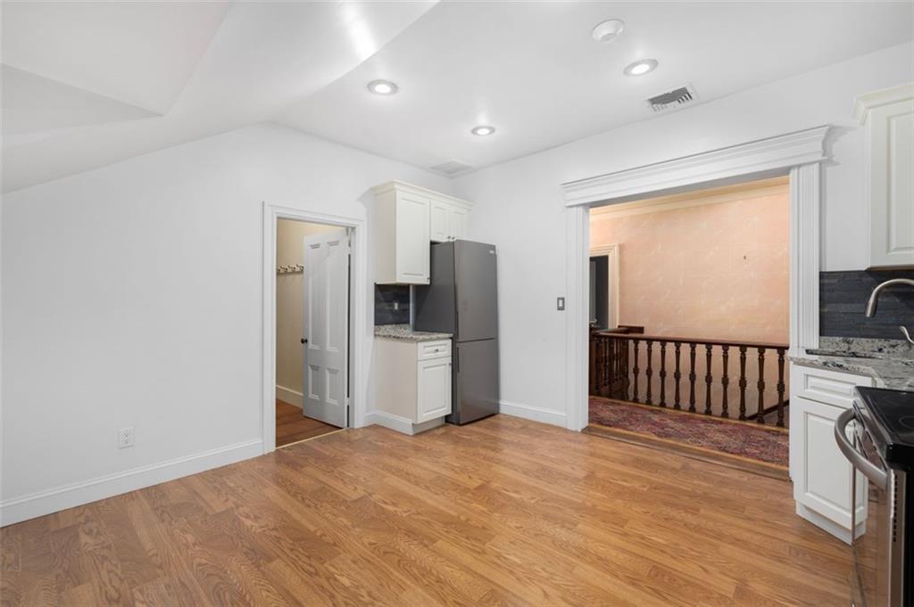 466 Broadway Unit 5 Property Photo 11